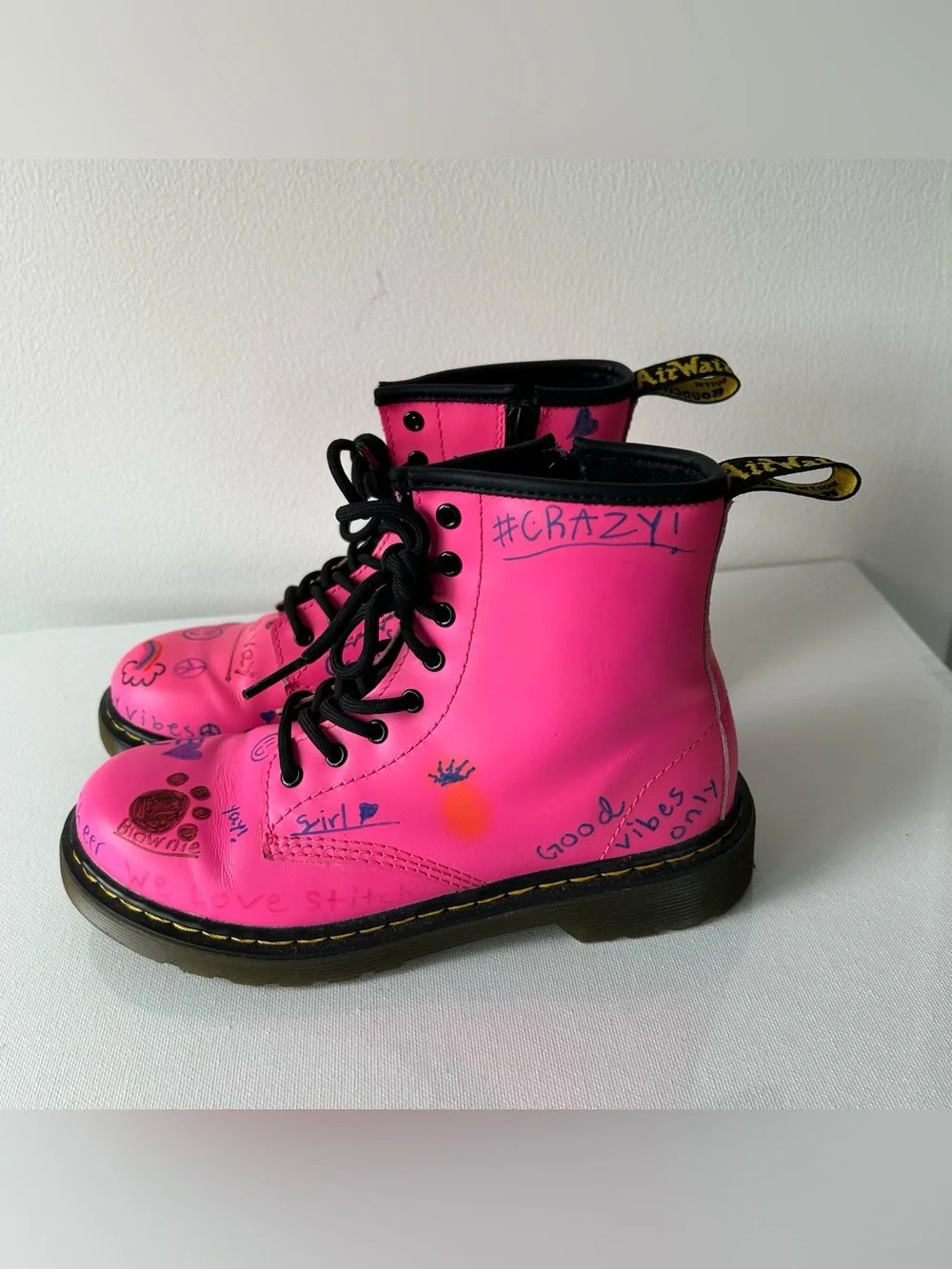 Dr Martens Girls Hot Pink Combat Boots Size 3US Lace Up Graphic Side Zip 1460J